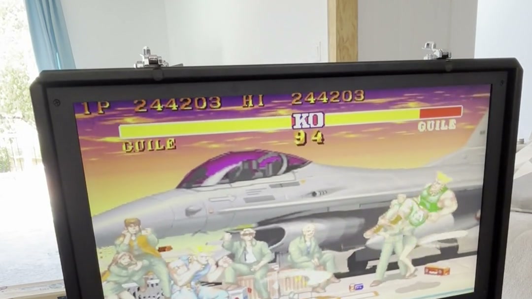 Street Fighter Guile mirror match on a CherryQuest foldable arcade machine